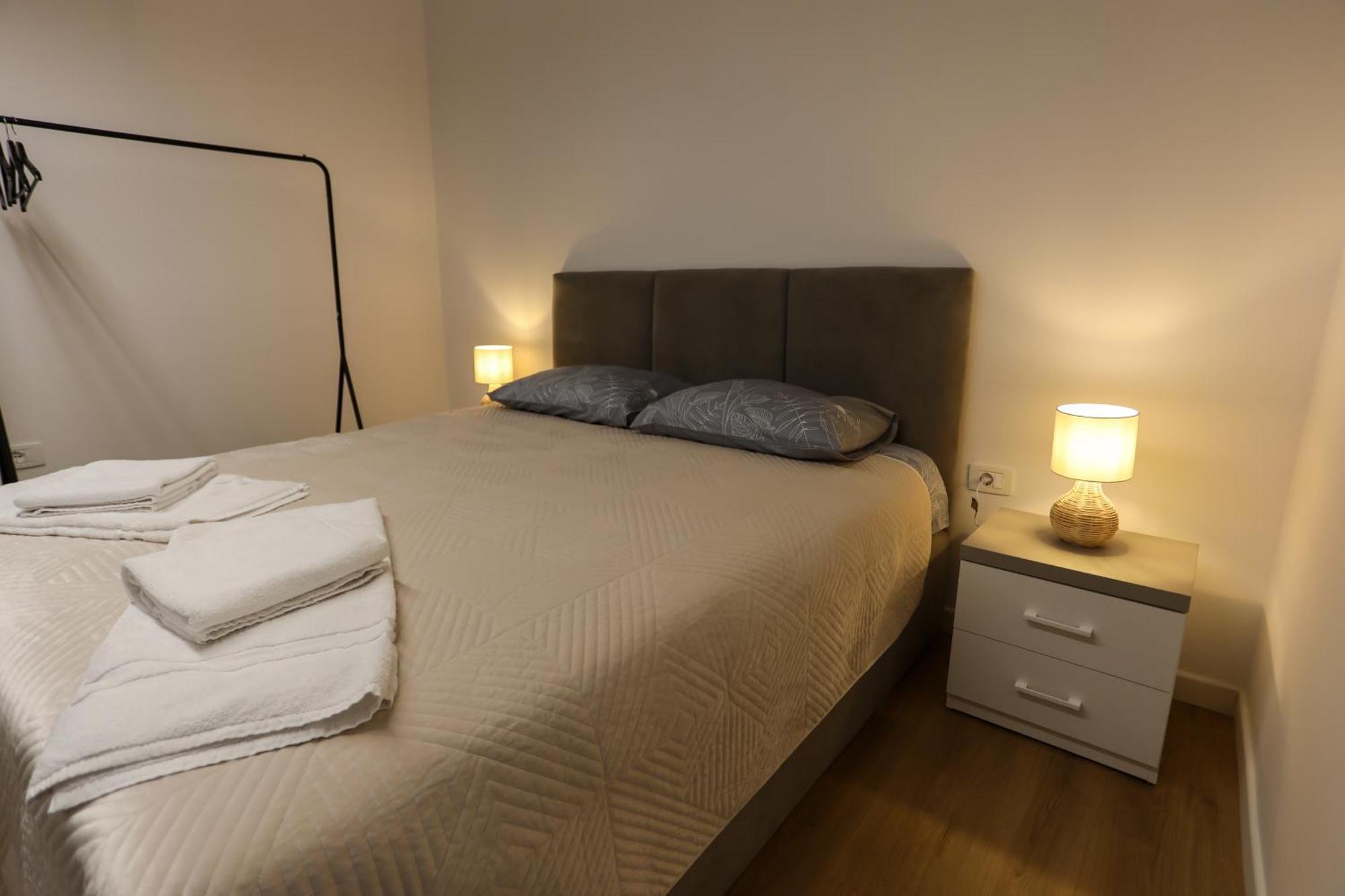 Doraci Apartments Tirana Buitenkant foto